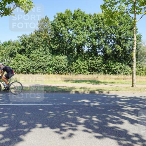 09.08.2026 - GEWOBA Citytriathlon Bremen Michael Burmester http://msf.ph/oto/9960824 09.08.2026 12:56:45 Radfahren 727, 761, 762, 774, 840, 848, 902 meine-sportfotos.de