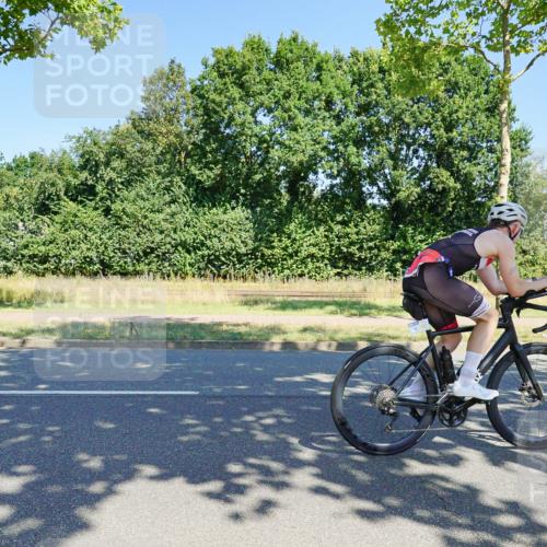 09.08.2026 - GEWOBA Citytriathlon Bremen Michael Burmester http://msf.ph/oto/9960830 09.08.2026 12:56:57 Radfahren 601, 620, 637, 696, 740, 767, 896, 1012 meine-sportfotos.de