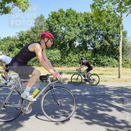 09.08.2026 - GEWOBA Citytriathlon Bremen Michael Burmester http://msf.ph/oto/9960845 09.08.2026 12:57:14 Radfahren 586, 637, 696, 766, 806, 838, 844, 886, 896, 972, 1109 meine-sportfotos.de