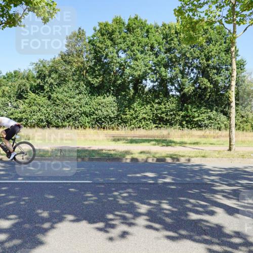 09.08.2026 - GEWOBA Citytriathlon Bremen Michael Burmester http://msf.ph/oto/9960848 09.08.2026 12:57:17 Radfahren 586, 696, 766, 806, 838, 844, 886, 972, 982, 1109 meine-sportfotos.de