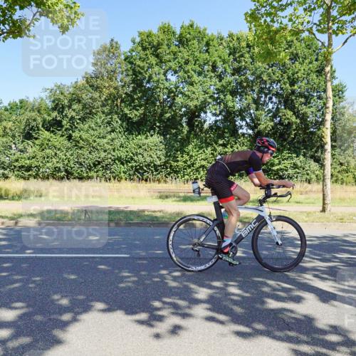 09.08.2026 - GEWOBA Citytriathlon Bremen Michael Burmester http://msf.ph/oto/9960858 09.08.2026 12:57:28 Radfahren 586, 603, 701, 702, 834, 838, 858, 886, 982 meine-sportfotos.de