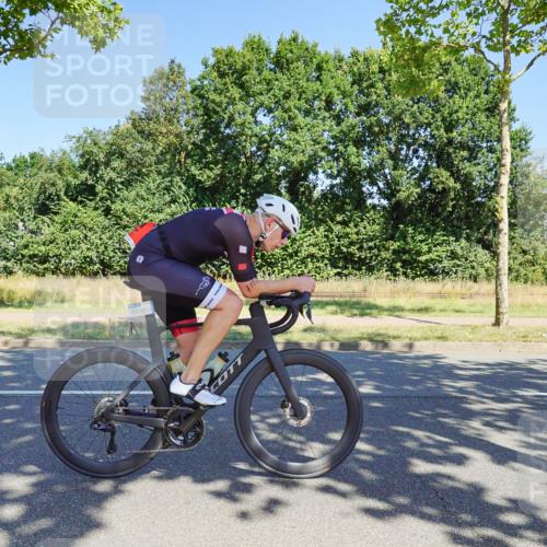 09.08.2026 - GEWOBA Citytriathlon Bremen Michael Burmester http://msf.ph/oto/9960869 09.08.2026 12:57:49 Radfahren 627, 707, 711, 809, 888, 919, 954, 1136, 1153 meine-sportfotos.de