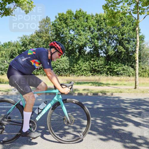 09.08.2026 - GEWOBA Citytriathlon Bremen Michael Burmester http://msf.ph/oto/9960884 09.08.2026 12:58:12 Radfahren 548, 578, 602, 625, 651, 718, 798, 931, 943, 976, 1003, 1121, 1154 meine-sportfotos.de