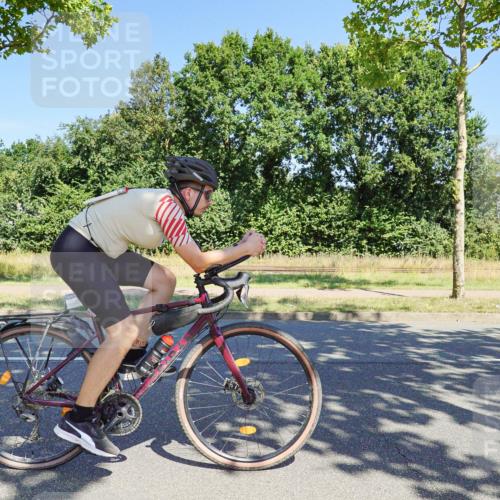 09.08.2026 - GEWOBA Citytriathlon Bremen Michael Burmester http://msf.ph/oto/9960902 09.08.2026 12:58:57 Radfahren 626, 1148 meine-sportfotos.de