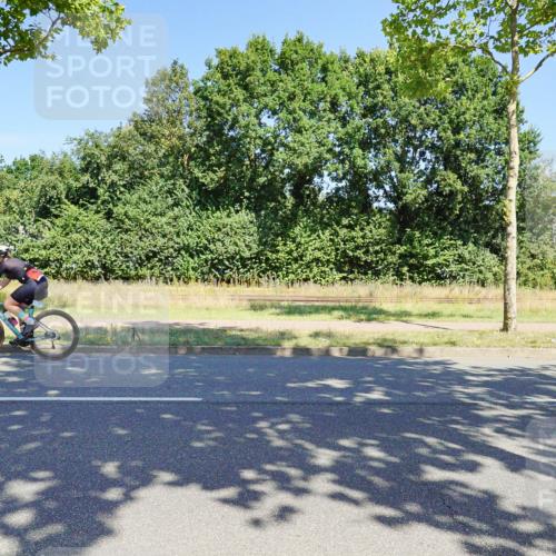 09.08.2026 - GEWOBA Citytriathlon Bremen Michael Burmester http://msf.ph/oto/9960906 09.08.2026 12:59:05 Radfahren 588, 626, 656, 672, 732, 1148 meine-sportfotos.de