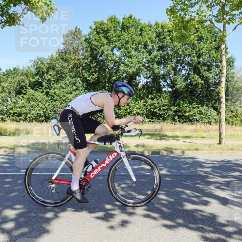 09.08.2026 - GEWOBA Citytriathlon Bremen Michael Burmester http://msf.ph/oto/9960907 09.08.2026 12:59:06 Radfahren 588, 626, 656, 672, 732, 1148 meine-sportfotos.de