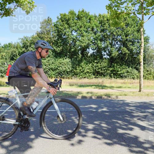 09.08.2026 - GEWOBA Citytriathlon Bremen Michael Burmester http://msf.ph/oto/9960915 09.08.2026 12:59:24 Radfahren 635, 693, 732, 805, 1115 meine-sportfotos.de