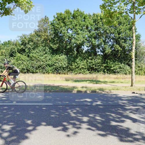 09.08.2026 - GEWOBA Citytriathlon Bremen Michael Burmester http://msf.ph/oto/9960927 09.08.2026 12:59:44 Radfahren 658, 712, 800, 817, 923, 951, 956 meine-sportfotos.de