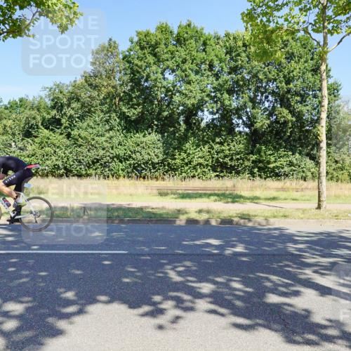 09.08.2026 - GEWOBA Citytriathlon Bremen Michael Burmester http://msf.ph/oto/9960931 09.08.2026 12:59:47 Radfahren 712, 800, 817, 923, 942, 951, 956 meine-sportfotos.de