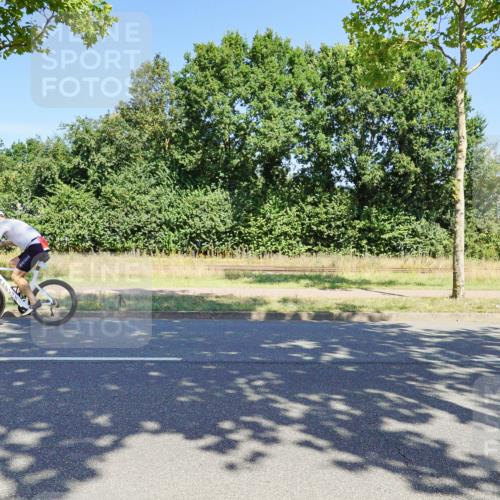 09.08.2026 - GEWOBA Citytriathlon Bremen Michael Burmester http://msf.ph/oto/9960950 09.08.2026 13:00:16 Radfahren 660, 661, 674, 753, 1128 meine-sportfotos.de