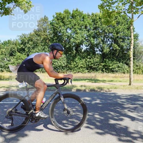 09.08.2026 - GEWOBA Citytriathlon Bremen Michael Burmester http://msf.ph/oto/9960952 09.08.2026 13:00:20 Radfahren 660, 661, 674, 753, 1010, 1128 meine-sportfotos.de