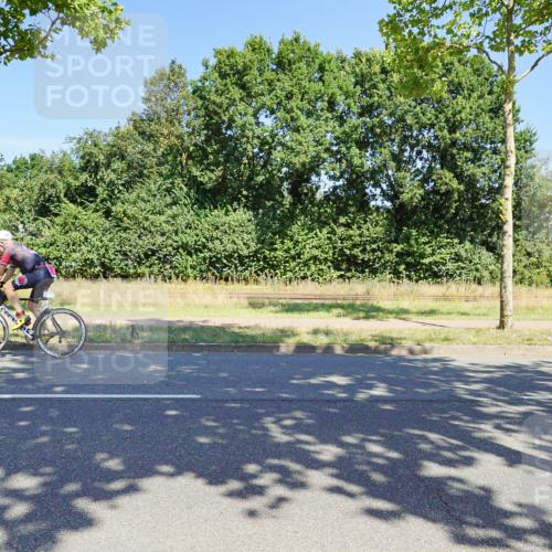 09.08.2026 - GEWOBA Citytriathlon Bremen Michael Burmester http://msf.ph/oto/9960980 09.08.2026 13:00:49 Radfahren 633, 870, 933, 940, 989, 1004, 1104, 1107 meine-sportfotos.de