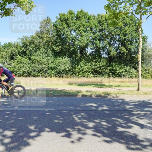 09.08.2026 - GEWOBA Citytriathlon Bremen Michael Burmester http://msf.ph/oto/9960983 09.08.2026 13:00:54 Radfahren 933, 944, 989, 1004, 1107 meine-sportfotos.de