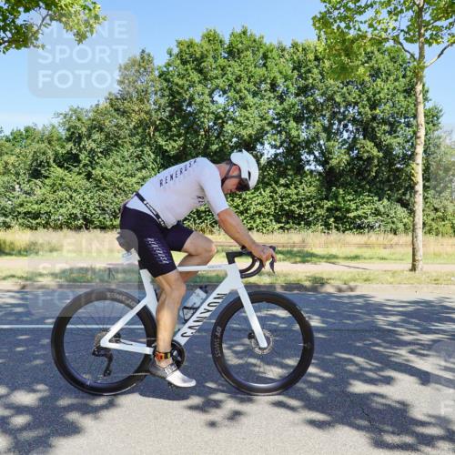 09.08.2026 - GEWOBA Citytriathlon Bremen Michael Burmester http://msf.ph/oto/9960989 09.08.2026 13:01:03 Radfahren 558, 643, 644, 782, 785, 843, 944, 1004 meine-sportfotos.de