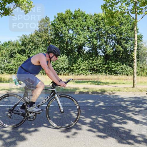 09.08.2026 - GEWOBA Citytriathlon Bremen Michael Burmester http://msf.ph/oto/9960990 09.08.2026 13:01:04 Radfahren 558, 643, 644, 782, 785, 843, 944 meine-sportfotos.de
