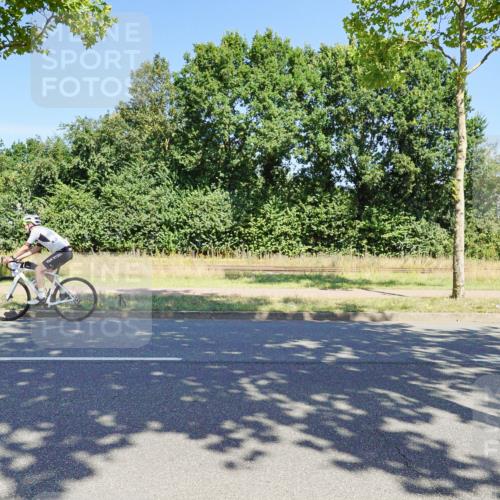 09.08.2026 - GEWOBA Citytriathlon Bremen Michael Burmester http://msf.ph/oto/9960991 09.08.2026 13:01:05 Radfahren 558, 643, 644, 782, 785, 843, 944 meine-sportfotos.de
