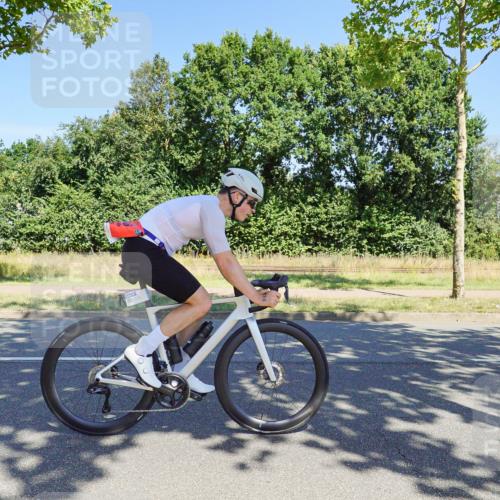 09.08.2026 - GEWOBA Citytriathlon Bremen Michael Burmester http://msf.ph/oto/9961005 09.08.2026 13:01:21 Radfahren 551, 556, 643, 666, 714, 782, 797, 801, 854, 878, 1140 meine-sportfotos.de