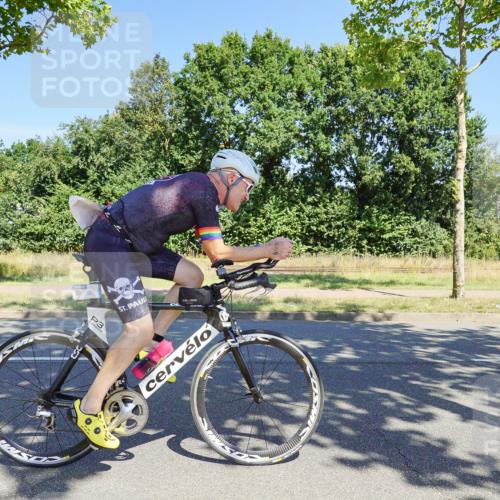 09.08.2026 - GEWOBA Citytriathlon Bremen Michael Burmester http://msf.ph/oto/9961014 09.08.2026 13:01:37 Radfahren 587, 631, 666, 669, 690, 775, 859, 862, 878, 991, 1014, 1120 meine-sportfotos.de