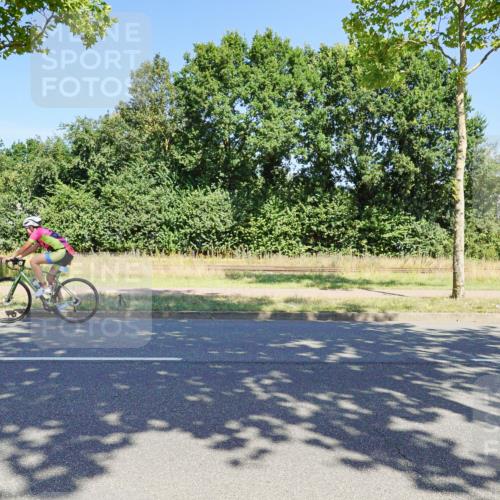 09.08.2026 - GEWOBA Citytriathlon Bremen Michael Burmester http://msf.ph/oto/9961043 09.08.2026 13:02:19 Radfahren 629, 676, 890, 966, 1011 meine-sportfotos.de