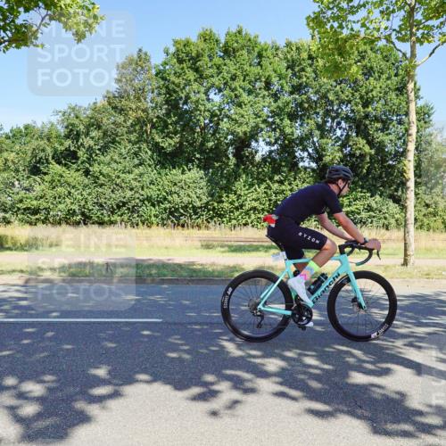 09.08.2026 - GEWOBA Citytriathlon Bremen Michael Burmester http://msf.ph/oto/9961058 09.08.2026 13:02:38 Radfahren 607, 614, 632, 654, 691, 723, 791, 873, 966, 1007, 1011, 1020 meine-sportfotos.de