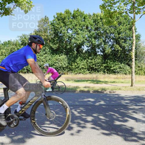 09.08.2026 - GEWOBA Citytriathlon Bremen Michael Burmester http://msf.ph/oto/9961073 09.08.2026 13:02:57 Radfahren 549, 597, 654, 681, 1105 meine-sportfotos.de