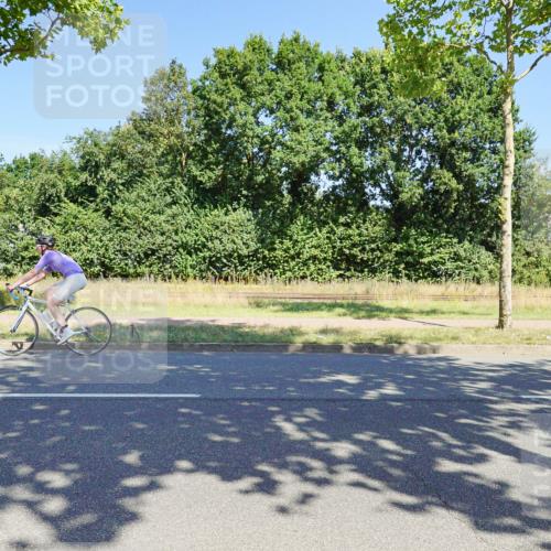 09.08.2026 - GEWOBA Citytriathlon Bremen Michael Burmester http://msf.ph/oto/9961080 09.08.2026 13:03:08 Radfahren 779, 898, 1102, 1105 meine-sportfotos.de