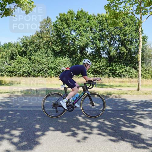 09.08.2026 - GEWOBA Citytriathlon Bremen Michael Burmester http://msf.ph/oto/9961084 09.08.2026 13:03:18 Radfahren 703, 768, 779, 898, 985, 1102 meine-sportfotos.de