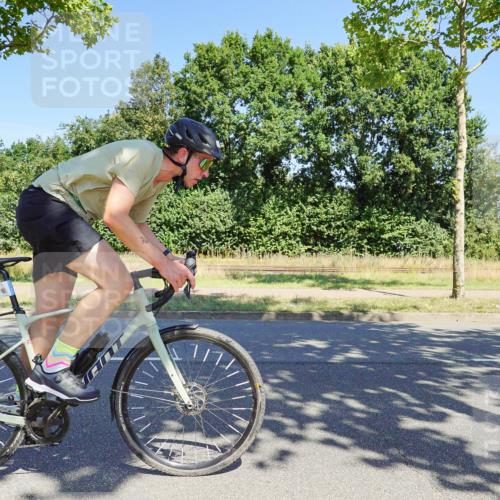 09.08.2026 - GEWOBA Citytriathlon Bremen Michael Burmester http://msf.ph/oto/9961088 09.08.2026 13:03:26 Radfahren 616, 703, 735, 768, 885, 945, 985, 1106 meine-sportfotos.de