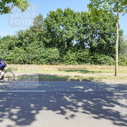 09.08.2026 - GEWOBA Citytriathlon Bremen Michael Burmester http://msf.ph/oto/9961107 09.08.2026 13:03:44 Radfahren 575, 591, 616, 646, 698, 721, 769, 793, 835, 891, 974, 1106, 1122, 1157 meine-sportfotos.de
