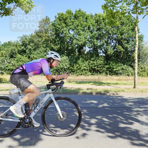 09.08.2026 - GEWOBA Citytriathlon Bremen Michael Burmester http://msf.ph/oto/9961112 09.08.2026 13:03:53 Radfahren 646, 698, 721, 769, 828, 842, 891, 974, 996, 1108, 1122, 1157 meine-sportfotos.de
