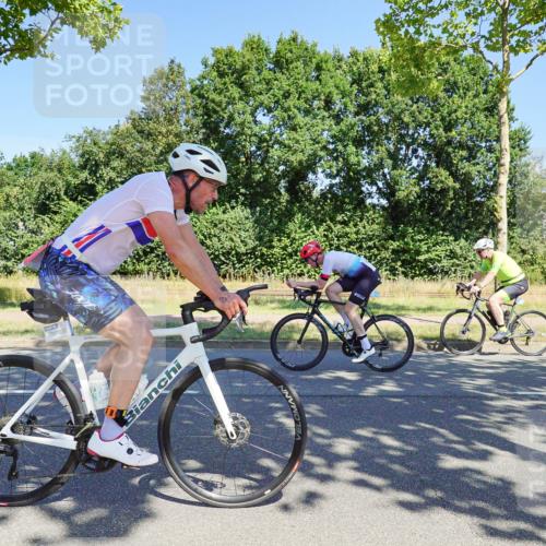 09.08.2026 - GEWOBA Citytriathlon Bremen Michael Burmester http://msf.ph/oto/9961113 09.08.2026 13:03:56 Radfahren 646, 698, 769, 828, 842, 891, 974, 996, 1108, 1157 meine-sportfotos.de