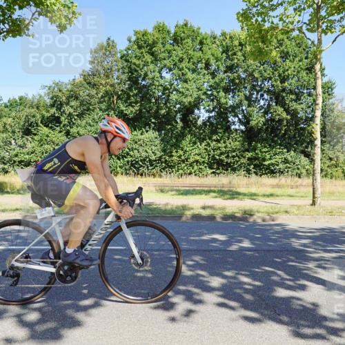 09.08.2026 - GEWOBA Citytriathlon Bremen Michael Burmester http://msf.ph/oto/9961125 09.08.2026 13:04:11 Radfahren 662, 853, 883, 941, 955, 996, 1001, 1108 meine-sportfotos.de