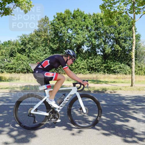 09.08.2026 - GEWOBA Citytriathlon Bremen Michael Burmester http://msf.ph/oto/9961127 09.08.2026 13:04:13 Radfahren 662, 853, 883, 941, 955, 1001 meine-sportfotos.de