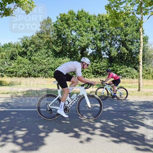 09.08.2026 - GEWOBA Citytriathlon Bremen Michael Burmester http://msf.ph/oto/9961155 09.08.2026 13:05:10 Radfahren 652, 747, 818, 917, 922, 1139 meine-sportfotos.de