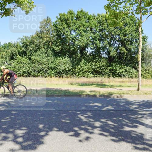 09.08.2026 - GEWOBA Citytriathlon Bremen Michael Burmester http://msf.ph/oto/9961165 09.08.2026 13:05:33 Radfahren 613, 642 meine-sportfotos.de