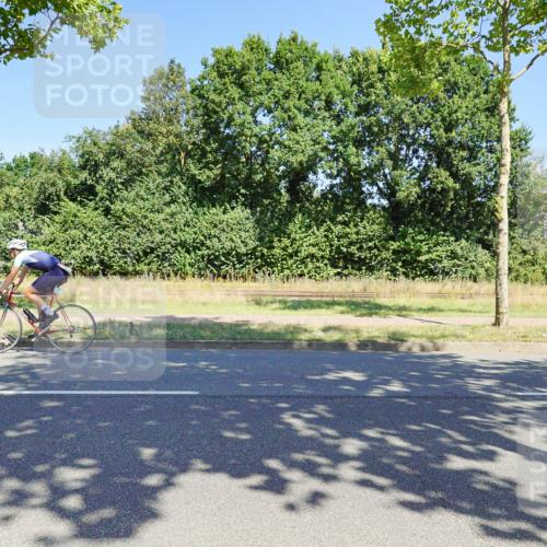 09.08.2026 - GEWOBA Citytriathlon Bremen Michael Burmester http://msf.ph/oto/9961166 09.08.2026 13:05:34 Radfahren 613, 642 meine-sportfotos.de