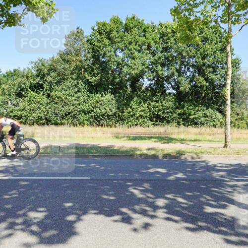 09.08.2026 - GEWOBA Citytriathlon Bremen Michael Burmester http://msf.ph/oto/9961180 09.08.2026 13:05:58 Radfahren 561, 593, 618, 913, 969, 1116, 1145 meine-sportfotos.de