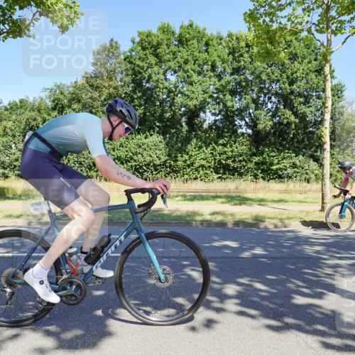 09.08.2026 - GEWOBA Citytriathlon Bremen Michael Burmester http://msf.ph/oto/9961185 09.08.2026 13:06:09 Radfahren 540, 547, 619, 765, 913, 969 meine-sportfotos.de