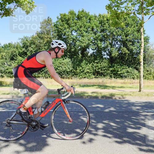 09.08.2026 - GEWOBA Citytriathlon Bremen Michael Burmester http://msf.ph/oto/9961188 09.08.2026 13:06:11 Radfahren 540, 547, 619, 765, 969 meine-sportfotos.de