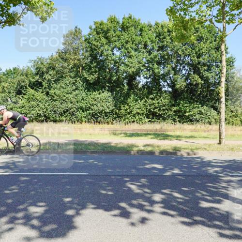 09.08.2026 - GEWOBA Citytriathlon Bremen Michael Burmester http://msf.ph/oto/9961190 09.08.2026 13:06:16 Radfahren 540, 547, 619, 645, 677, 683, 765, 927 meine-sportfotos.de