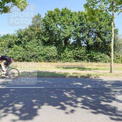 09.08.2026 - GEWOBA Citytriathlon Bremen Michael Burmester http://msf.ph/oto/9961194 09.08.2026 13:06:22 Radfahren 547, 619, 645, 647, 677, 683, 685, 765, 927 meine-sportfotos.de
