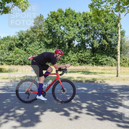 09.08.2026 - GEWOBA Citytriathlon Bremen Michael Burmester http://msf.ph/oto/9961205 09.08.2026 13:06:40 Radfahren 544, 554, 624, 644, 811, 824, 874, 882, 987 meine-sportfotos.de
