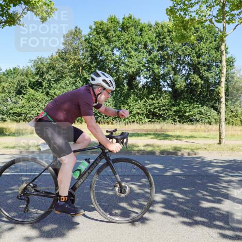 09.08.2026 - GEWOBA Citytriathlon Bremen Michael Burmester http://msf.ph/oto/9961207 09.08.2026 13:06:42 Radfahren 544, 554, 624, 644, 811, 824, 874, 882, 987 meine-sportfotos.de