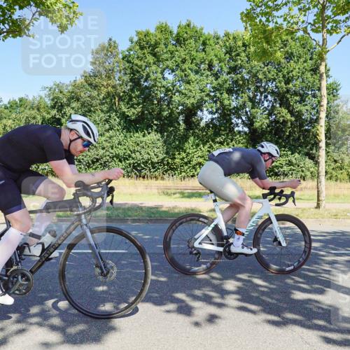 09.08.2026 - GEWOBA Citytriathlon Bremen Michael Burmester http://msf.ph/oto/9961222 09.08.2026 13:07:10 Radfahren 592, 680, 784, 1008, 1155 meine-sportfotos.de