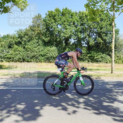 09.08.2026 - GEWOBA Citytriathlon Bremen Michael Burmester http://msf.ph/oto/9961228 09.08.2026 13:07:30 Radfahren 875, 959, 1149, 1158 meine-sportfotos.de