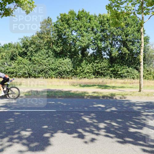09.08.2026 - GEWOBA Citytriathlon Bremen Michael Burmester http://msf.ph/oto/9961229 09.08.2026 13:07:31 Radfahren 875, 959, 1149, 1158 meine-sportfotos.de