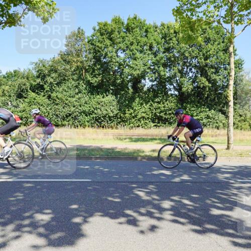 09.08.2026 - GEWOBA Citytriathlon Bremen Michael Burmester http://msf.ph/oto/9961232 09.08.2026 13:07:39 Radfahren 875, 1149, 1158 meine-sportfotos.de