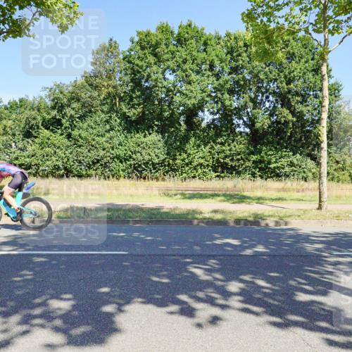 09.08.2026 - GEWOBA Citytriathlon Bremen Michael Burmester http://msf.ph/oto/9961233 09.08.2026 13:07:44 Radfahren 648, 875, 932, 1158 meine-sportfotos.de