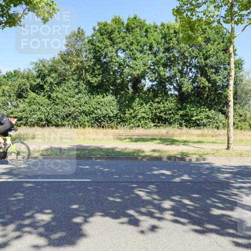09.08.2026 - GEWOBA Citytriathlon Bremen Michael Burmester http://msf.ph/oto/9961235 09.08.2026 13:07:47 Radfahren 590, 648, 875, 932 meine-sportfotos.de