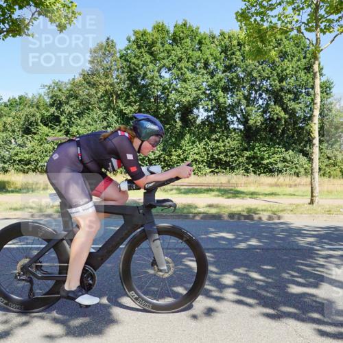 09.08.2026 - GEWOBA Citytriathlon Bremen Michael Burmester http://msf.ph/oto/9961237 09.08.2026 13:07:49 Radfahren 590, 648, 875, 932 meine-sportfotos.de